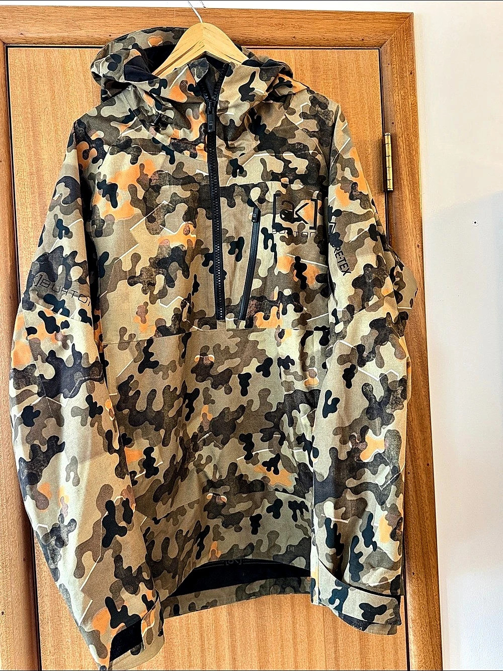 Burton [ak] 2L GORE-TEX Velocity Anorak in the Keef Shelter Camo Medium